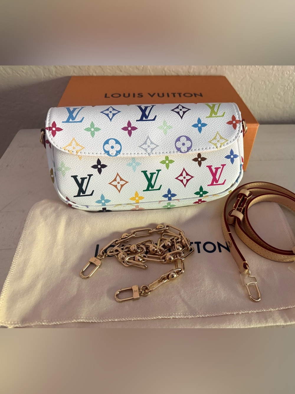 Louis Vuitton murakami ivy wallet on chain